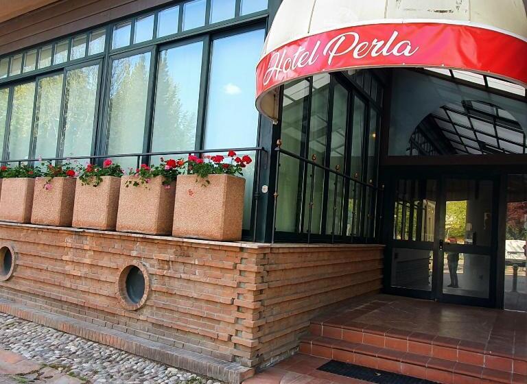 ホテル Perla