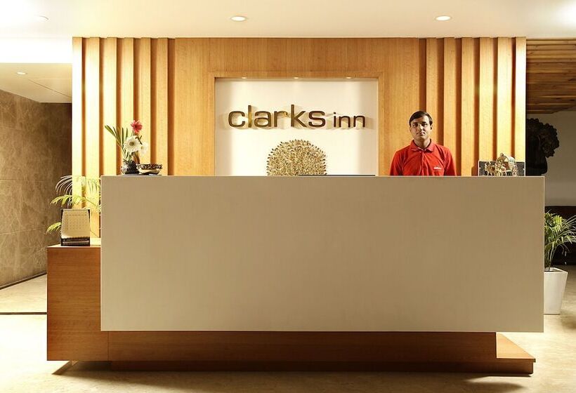 فندق Clarks Inn Aligarh
