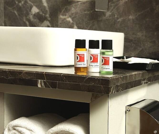 فندق Clarks Inn Aligarh