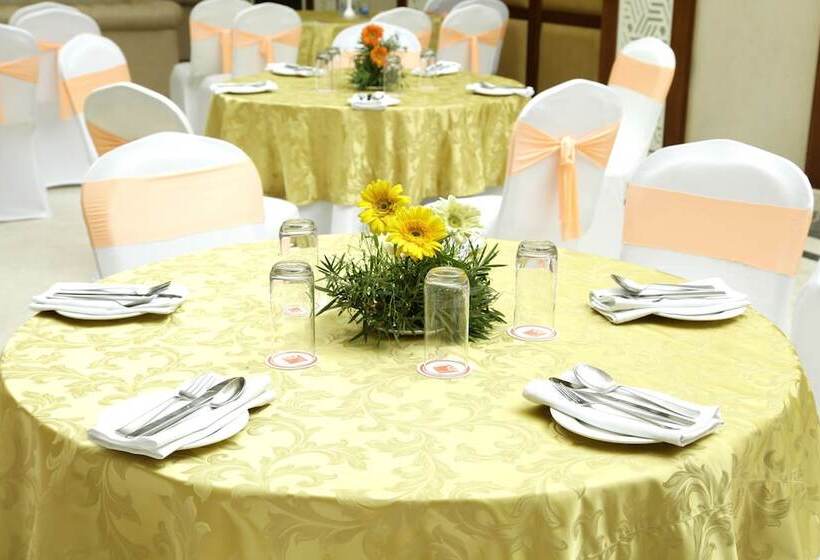 فندق Clarks Inn Aligarh