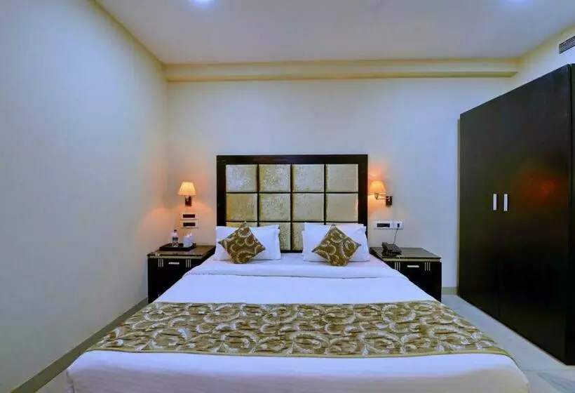 Hotelli Floret Inn