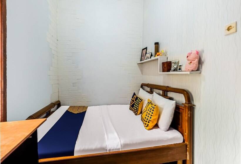 Hotel Spot On 91067 Desa Wisata Santanamekar