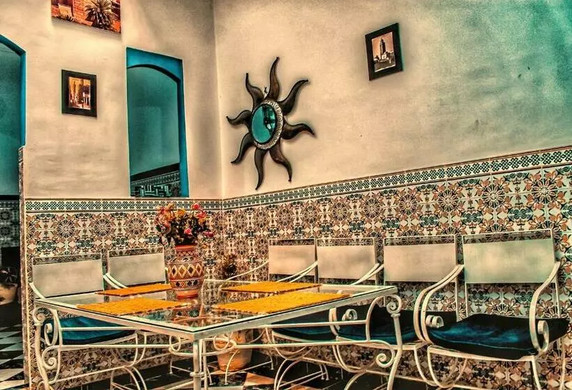 پانسیون Riad Amirkesh And Pool