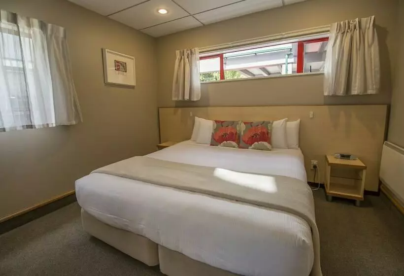 モーテル Amross Court Motor Lodge