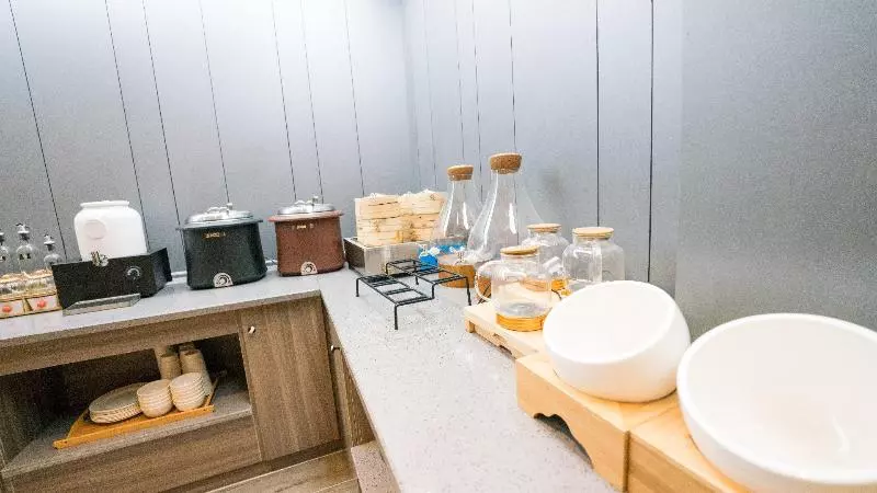 Отель Hanting Nanchang Bayi Square