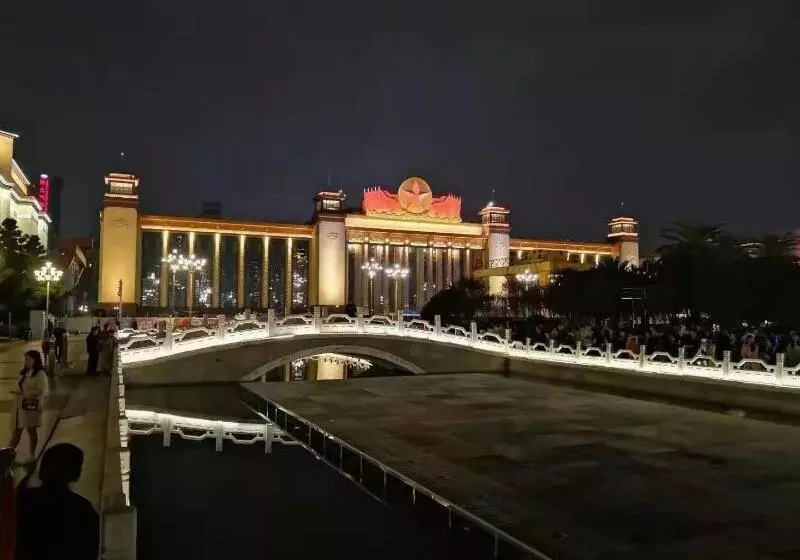 Отель Hanting Nanchang Bayi Square