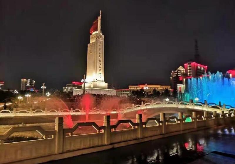 Hotel Hanting Nanchang Bayi Square