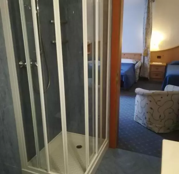 Отель Isolabella Wellness