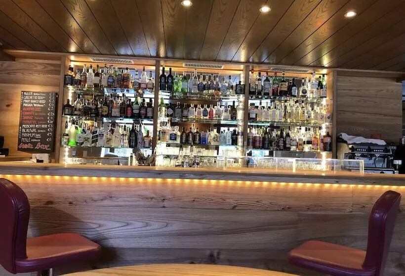 Отель Isolabella Wellness