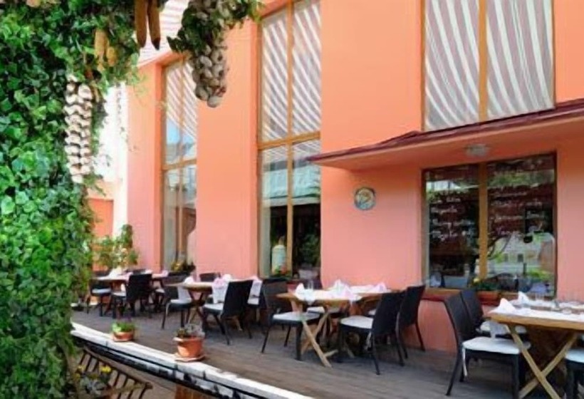 فندق & Penzión Grand Matej