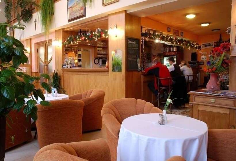 فندق & Penzión Grand Matej