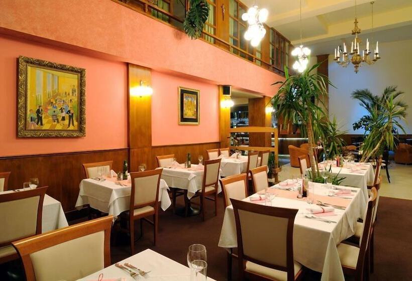 فندق & Penzión Grand Matej