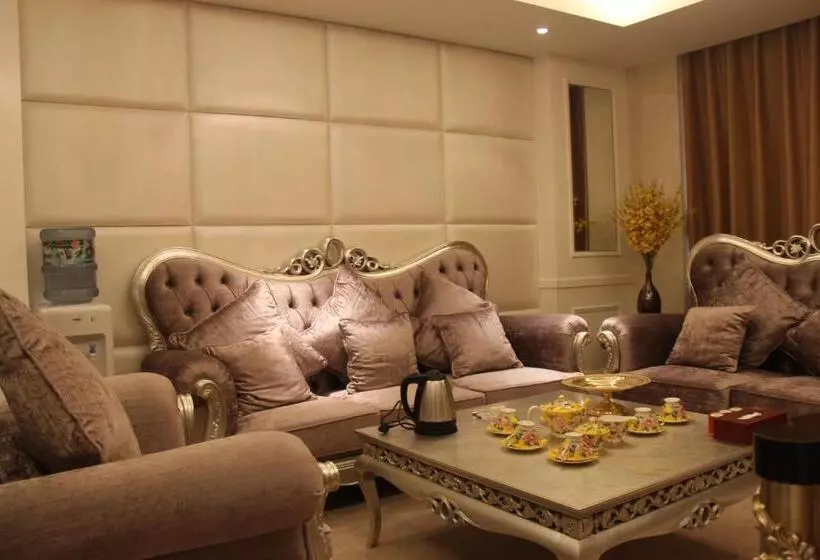 Отель Ramada Plaza Weifang