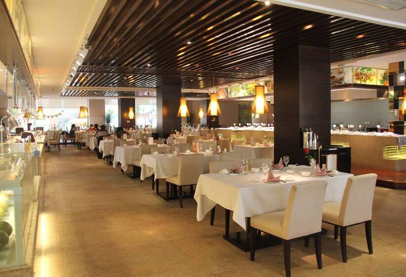 ホテル Ramada Plaza Weifang