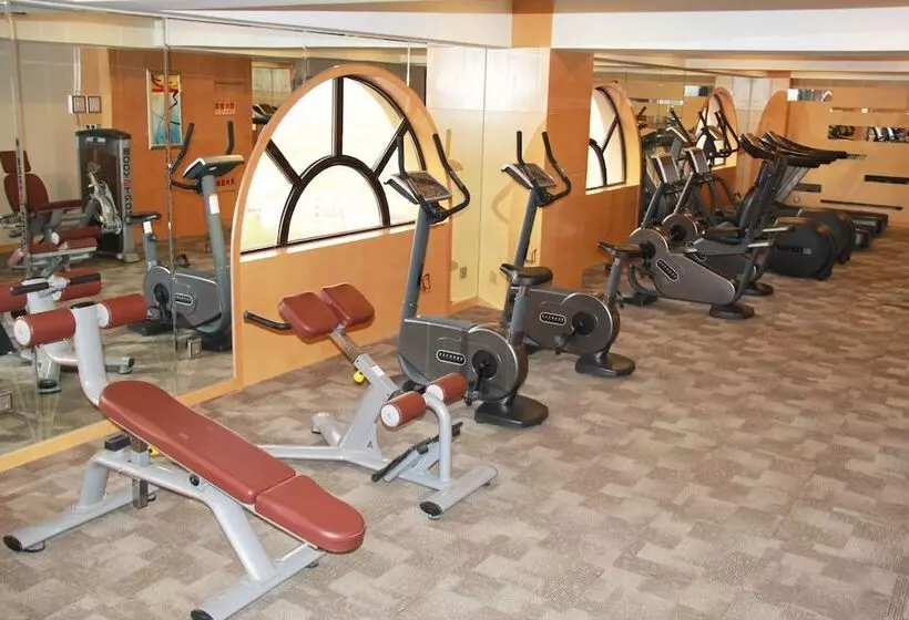 Отель Ramada Plaza Weifang