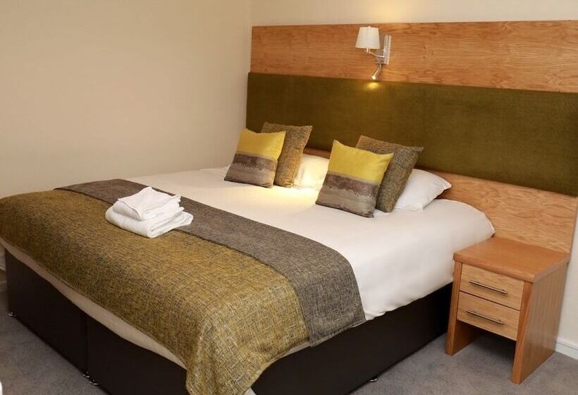 The Famous Star Hotel Moffat