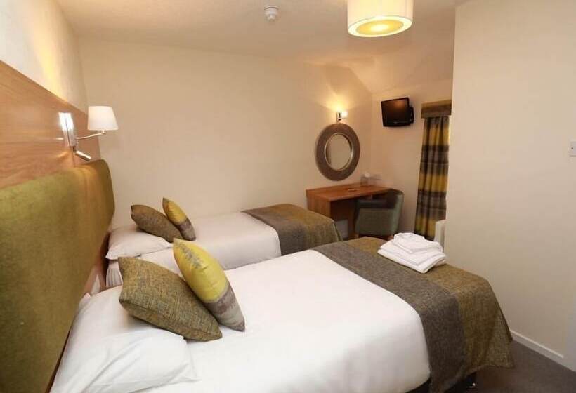 The Famous Star Hotel Moffat