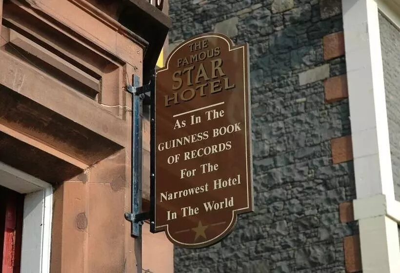 The Famous Star Hotel Moffat