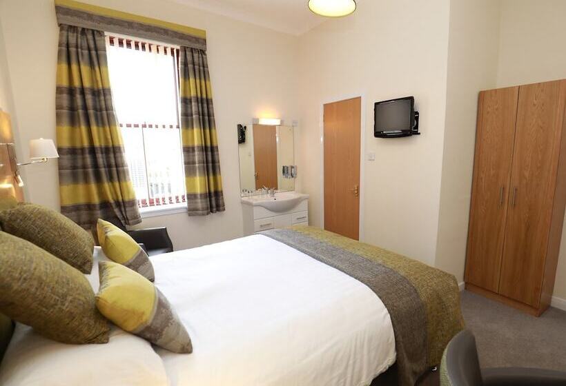 The Famous Star Hotel Moffat