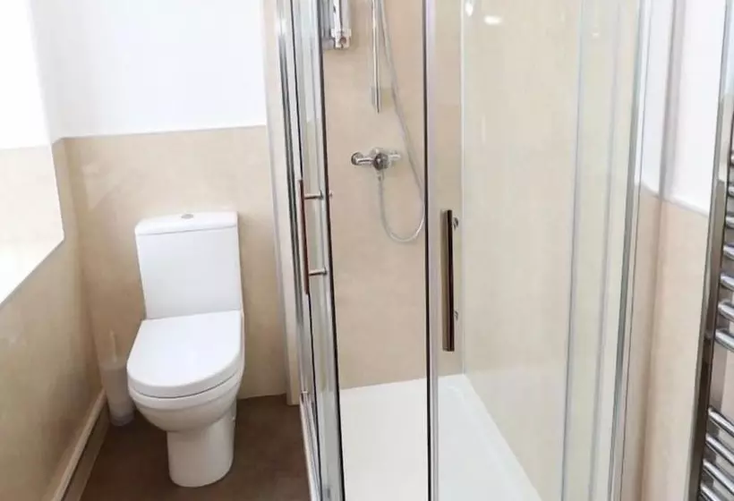 The Famous Star Hotel Moffat