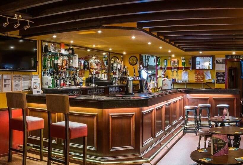 The Famous Star Hotel Moffat