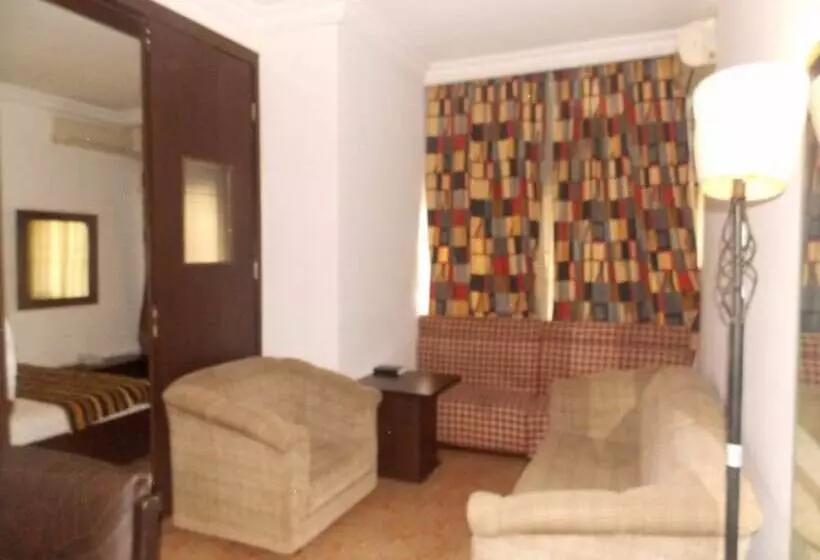 هتل Thornberry Savannah Suite