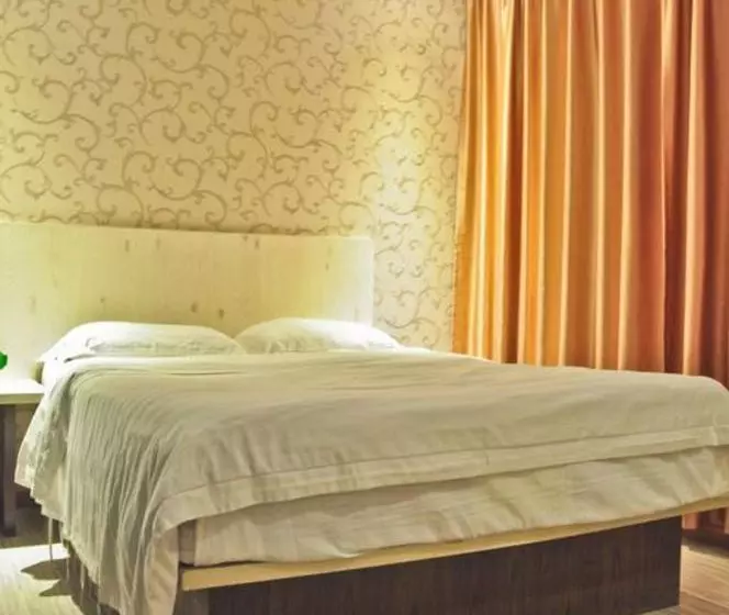 호텔 City Comfort Inn