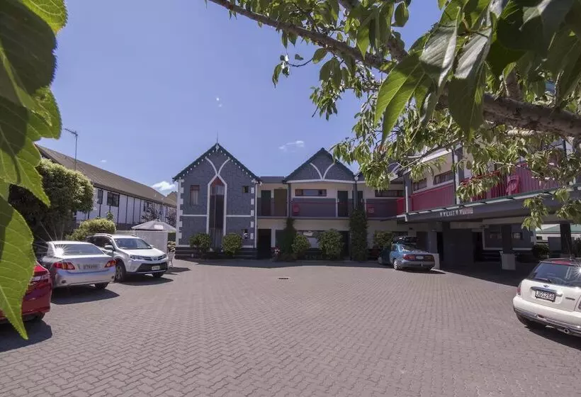 モーテル Amross Court Motor Lodge