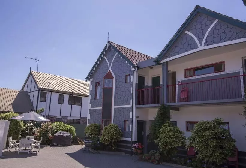 モーテル Amross Court Motor Lodge