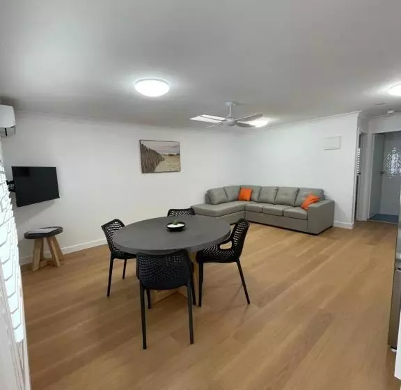 Seashells Beachfront Resort