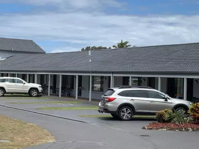 Seashells Beachfront Resort