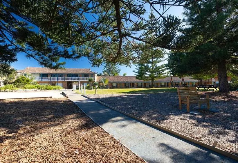 Seashells Beachfront Resort