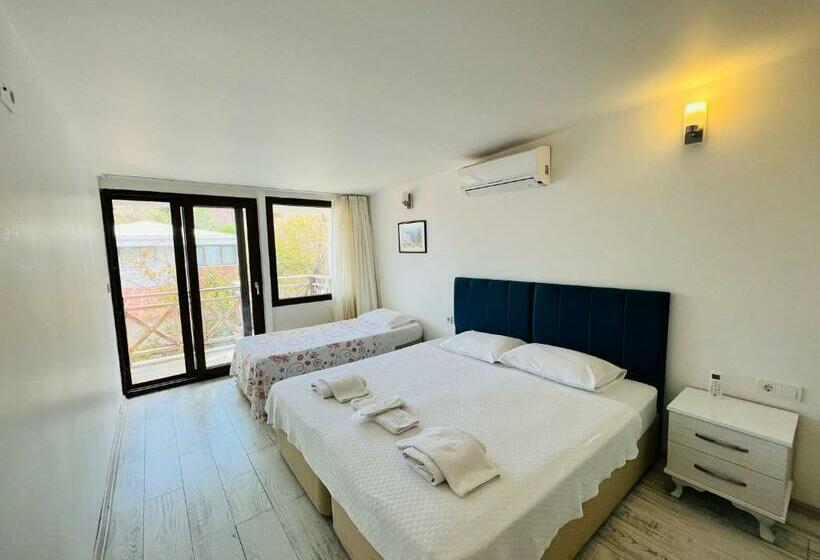 Giritli Rum Meyhanesi & Butik Otel