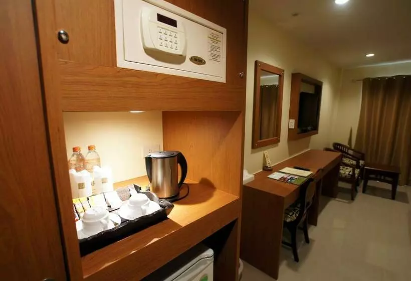 Hotelli Sunset Khaolak Resort