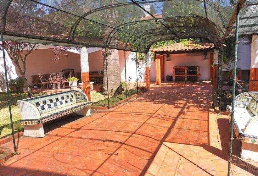 Пансион Botanique Guesthouse