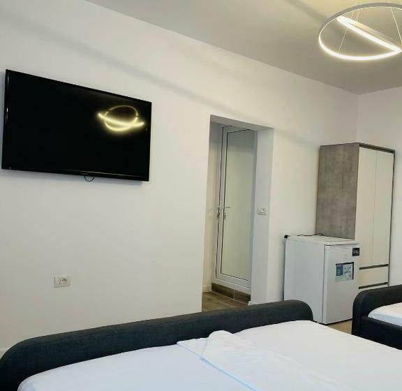 Pension Paradox Cantacuzino