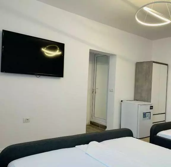 Majatalo Paradox Cantacuzino