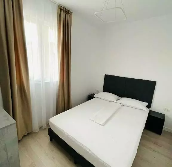 Majatalo Paradox Cantacuzino