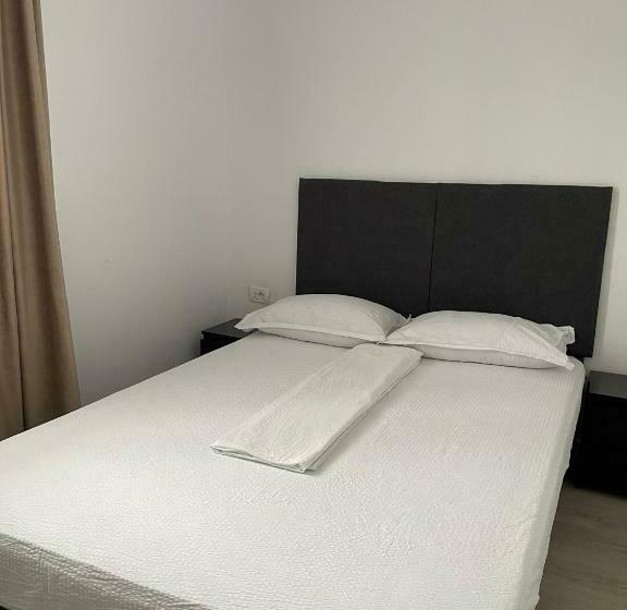 Pension Paradox Cantacuzino