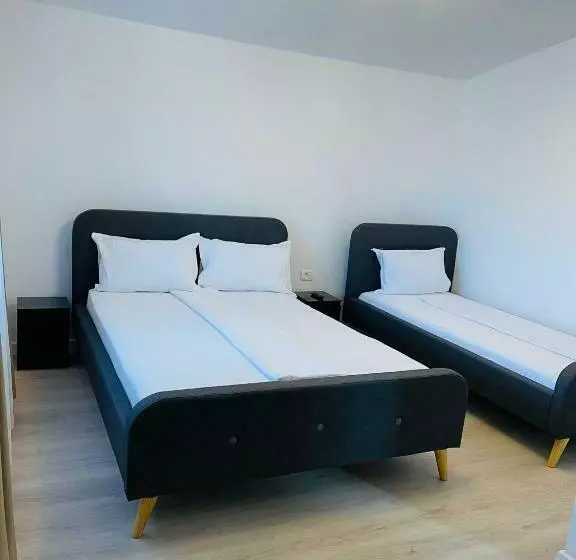 Majatalo Paradox Cantacuzino