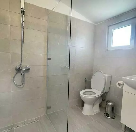 Majatalo Paradox Cantacuzino