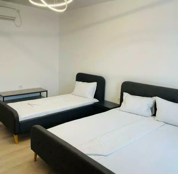 Majatalo Paradox Cantacuzino