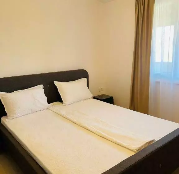 Majatalo Paradox Cantacuzino