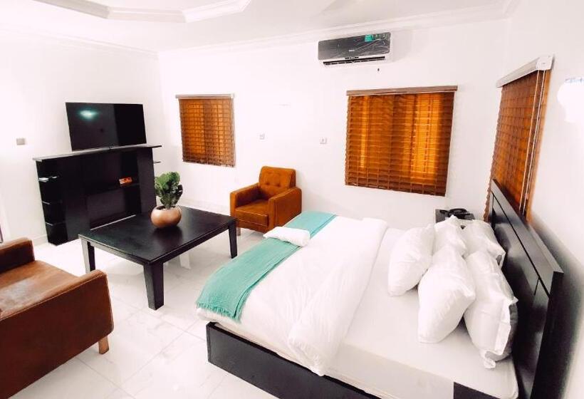 پانسیون Royal Court Lounge & Boutique