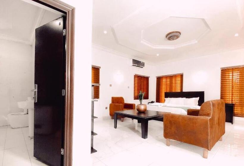 پانسیون Royal Court Lounge & Boutique