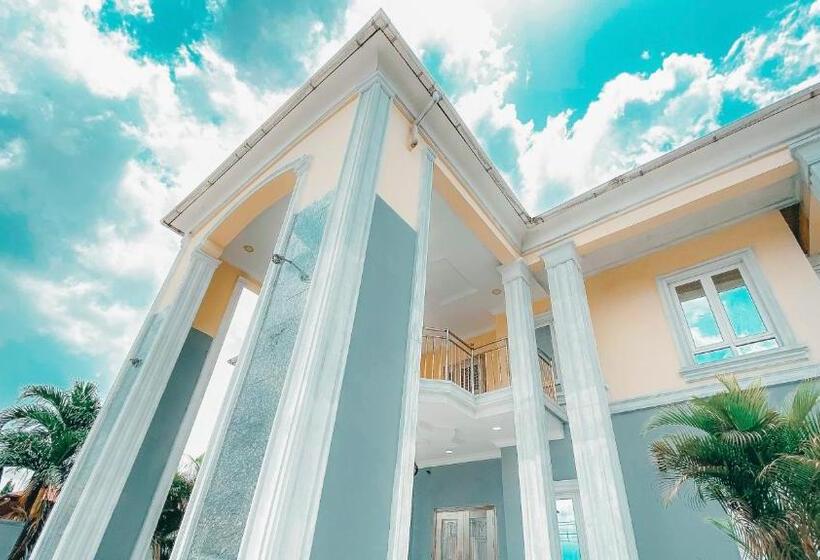 پانسیون Royal Court Lounge & Boutique