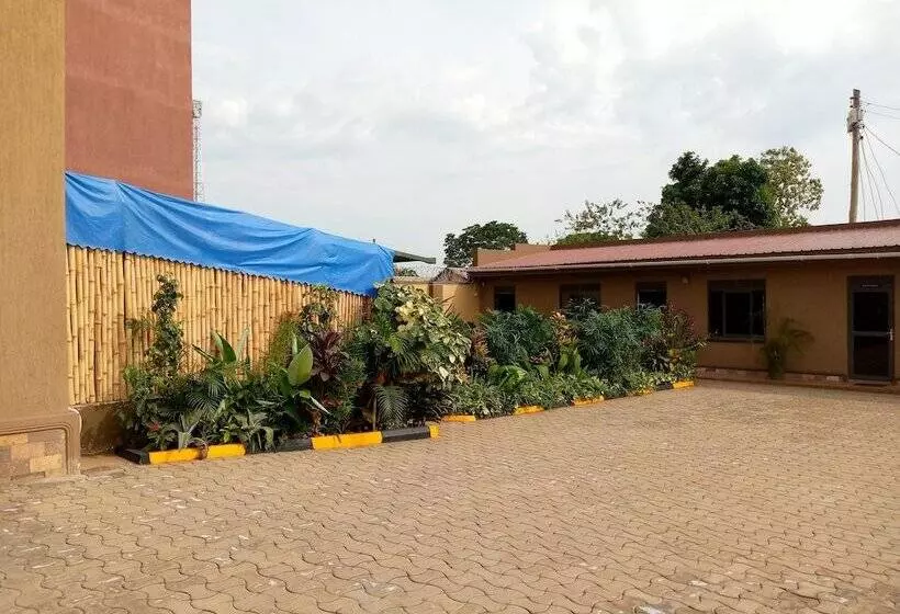 تختخواب و صبحانه Mbale Emperor S Motel