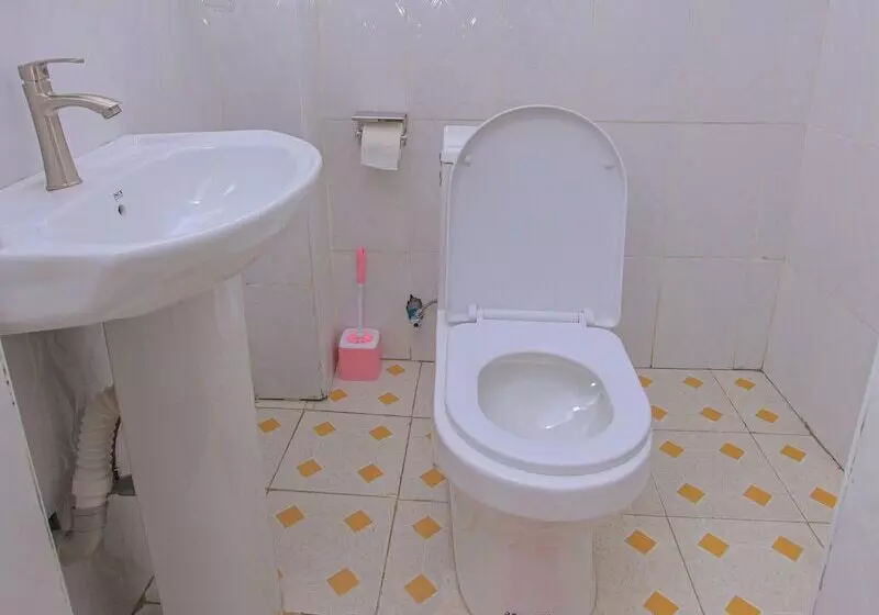 تختخواب و صبحانه Mbale Emperor S Motel