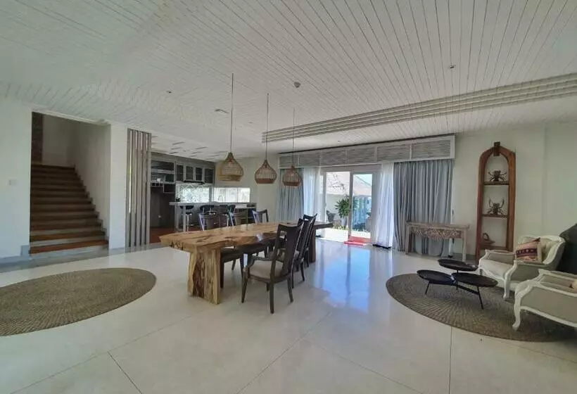 ホテル Adiwana Jelita Sejuba Natuna