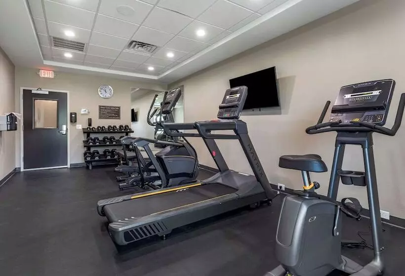 Hotelli Sleep Inn & Suites